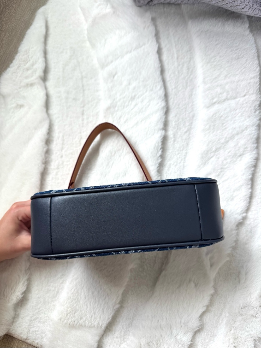 Coach Teri Shoulder Bag in Signature Denim - Picture 6 of 9